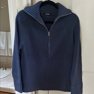 Amazon sweater brand new without tags !
